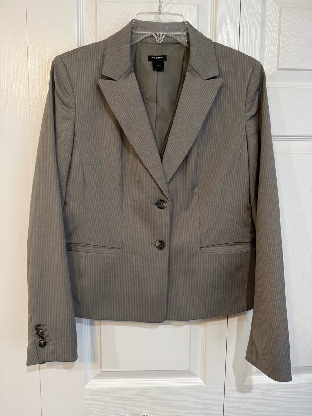 Ann Taylor Gray Pinstripe Women's Tailored Suit (Blazer & Trousers)